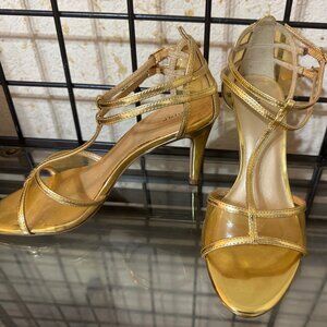 NEW NWOT FIONI Gold Metallic & clear Ankle straps High Shoes 3 in heel Sz: 6W